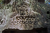 Ta Prohm temple - sculpted fronton 